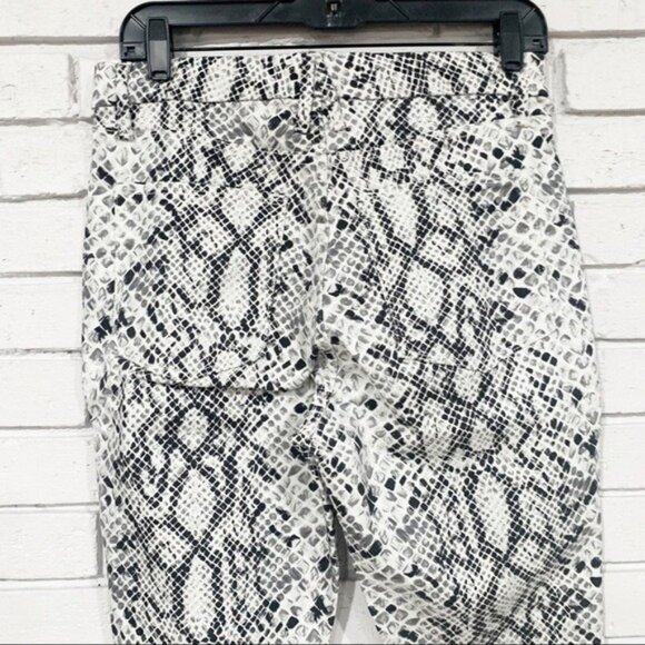 Good American Good Waist Skinny Jeans – High-Waist Stretch Denim – Size 16 - Picture 7 of 9